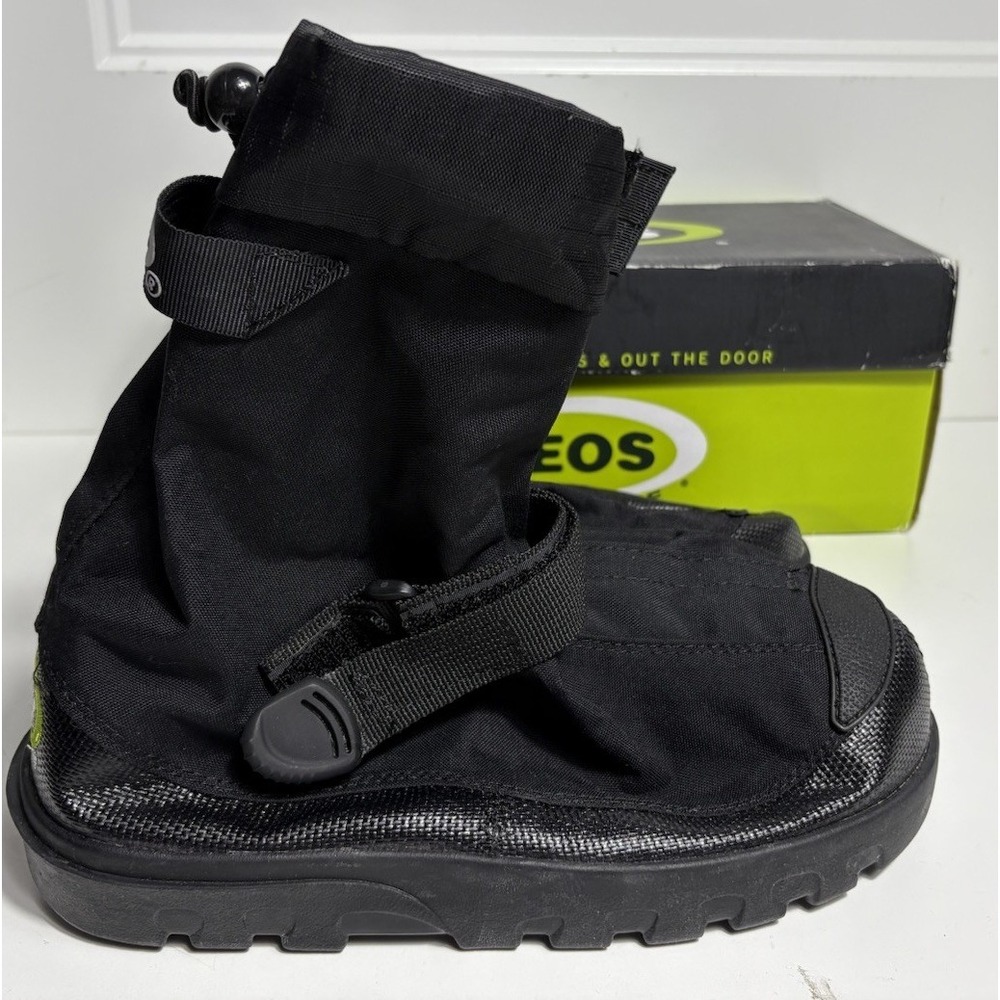 eos Men's Black Weatherproof Snow Boots